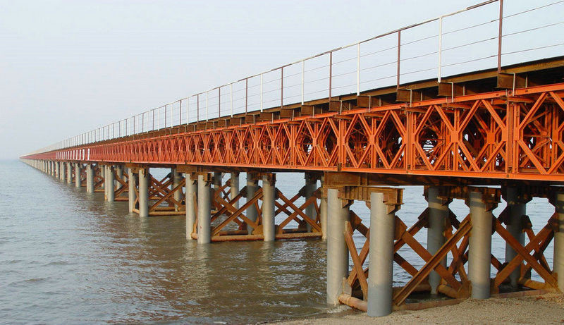 كبير الصلب المؤقتة جسر البناء سطح اللوحة